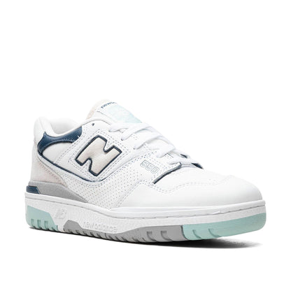 NB 550 - White Winter Fog