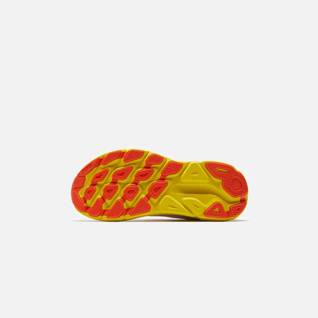 HOKA Clifton 9 - Eggnog Passion